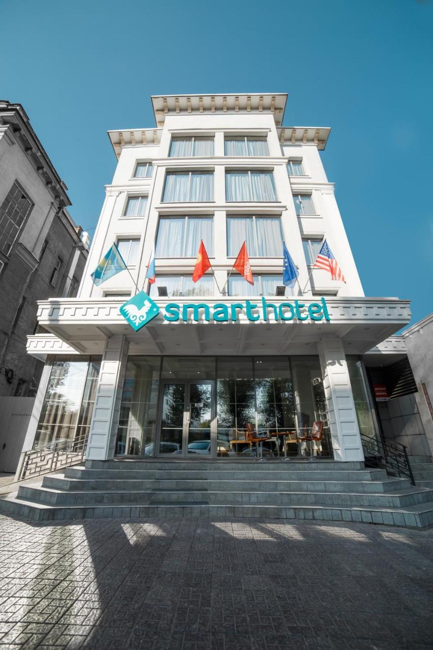 Smart Hotel Bișkek Exterior foto